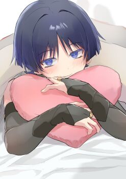 Rule 34 | 1boy, armor, black hair, blunt ends, blush, bridal gauntlets, colored eyelashes, colored tips, commentary request, genshin impact, grey bridal gauntlets, head tilt, heart, heart-shaped pillow, highres, holding, holding pillow, itogens, japanese armor, kote, kurokote, looking at viewer, lying, male focus, middle ring, multicolored hair, on bed, on stomach, pillow, purple eyes, purple hair, scaramouche (genshin impact), smile, solo, tsurime, wanderer (genshin impact), white background, wispy bangs