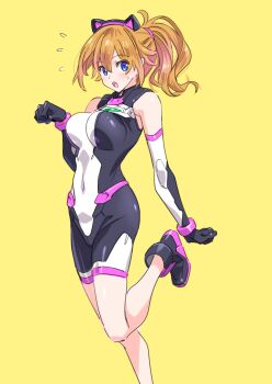 1girl animal_ears bare_shoulders black_gloves blue_eyes breasts brown_hair cat_ears covered_navel elbow_gloves fake_animal_ears fumina_avatar gloves gundam gundam_build_metaverse hair_between_eyes highres hoshino_fumina large_breasts looking_at_viewer medium_hair open_mouth ponytail simple_background sleeveless solo suzutsuki_kurara yellow_background