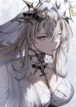 1girl absurdres artist_name bianca:_crepuscule_(pgr) bianca_(pgr) blonde_hair body_markings breasts cleavage commentary crossed_bangs double-parted_bangs dress floating_headgear hair_between_eyes hair_intakes headgear highres large_breasts long_hair looking_at_viewer mole mole_under_eye parted_lips punishing:_gray_raven purple_pupils signature solo symbol-only_commentary takamatu_hajime upper_body veil white_background white_dress white_veil yellow_eyes