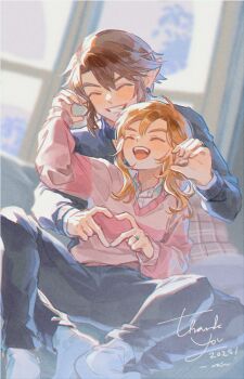 2025 2boys black_pants blue_sweater blurry blurry_background closed_eyes collared_shirt commentary_request earrings grin hair_between_eyes heart heart_hands jewelry laughing link long_hair male_focus multiple_boys nintendo open_mouth pants pink_sweater pointy_ears rain_rkgk ring shirt shirt_under_sweater short_hair sidelocks smile socks sweater teeth thank_you the_legend_of_zelda the_legend_of_zelda:_breath_of_the_wild the_legend_of_zelda:_twilight_princess upper_teeth_only white_shirt white_socks window