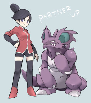 1girl ace_trainer_(female)_(pokemon_hgss) ace_trainer_(pokemon) black_hair black_shorts black_thighhighs blue_background breasts commentary english_text fangs gen_1_pokemon hair_bun hand_on_own_hip nidoking nintendo pokemon pokemon_(creature) pokemon_hgss purple_eyes red_footwear shorts simple_background single_hair_bun small_breasts smirk standing thighhighs tirarizun