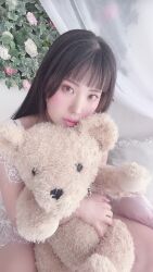 1girl animated asian bare_arms bare_shoulders black_hair breasts fingernails highres japanese_(nationality) lips long_hair looking_at_viewer lowres model photo_(medium) real_life ririkana salute small_breasts smile solo sound stuffed_animal stuffed_toy tagme thighs video