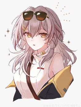 1girl bag black_jacket commentary_request eyewear_on_head funafu grey_hair hair_between_eyes hair_ornament hairclip highres honkai:_star_rail honkai_(series) jacket long_hair looking_at_viewer official_alternate_costume open_clothes open_jacket parted_lips shirt shoulder_bag simple_background sleeveless sleeveless_shirt solo sparkle stelle_(honkai:_star_rail) stelle_(world_tour_2023)_(honkai:_star_rail) sunglasses trailblazer_(honkai:_star_rail) turtleneck twitter_username upper_body white_background white_shirt x_hair_ornament yellow_eyes