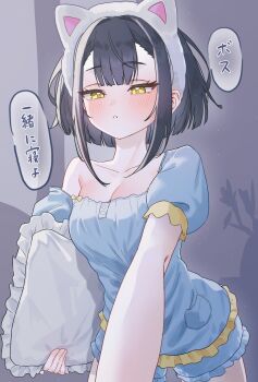 1girl amber_(stella_sora) animal_ear_hairband animal_ears black_hair blue_pajamas blush bow breasts cat_ear_hairband cat_ears cleavage collarbone commentary fake_animal_ears frilled_pajamas frilled_pillow frills hairband highres holding holding_pillow medium_breasts medium_hair narrowed_eyes official_alternate_costume pajama_shorts pajamas parted_lips pillow puffy_short_sleeves puffy_sleeves short_sleeves single_off_shoulder solo speech_bubble stella_sora translated uzuraa yellow_bow yellow_eyes