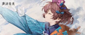 1girl above_clouds arm_up blue_bow blue_sleeves bow brown_hair closed_eyes cloud copyright_name flutterpage grin hair_bow highres logo official_art outstretched_arm pink_bow portrait profile reverse:1999 short_hair smile solo teeth