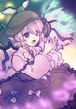 1girl bird_girl bird_wings black_nails blurry blurry_background blurry_foreground brown_dress brown_hat commentary danmaku depth_of_field dress empty_eyes fingernails frilled_sleeves frills hat highres long_sleeves looking_at_viewer mystia_lorelei nail_polish nemuke_company own_hands_together pink_hair shirt short_hair smile solo steepled_fingers touhou white_shirt wing_ears wing_hat_ornament wings