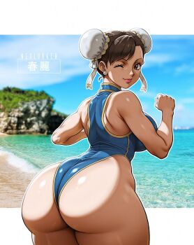 1girl ai-assisted artist_name ass ass_focus asymmetrical_bangs beach breasts brown_hair bun_cover capcom chun-li clenched_hand curvy double_bun earrings from_behind hair_bun halftone halftone_background highleg highres huge_ass jewelry large_areolae large_breasts lips looking_at_viewer mature_female neolurker one-piece_swimsuit one_eye_closed outdoors outline photo_background smile solo street_fighter swimsuit thick_thighs thighs white_outline wide_hips