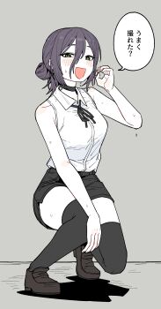 1girl absurdres armpit_crease bare_arms black_choker black_hair black_ribbon black_shorts black_thighhighs blush breasts brown_shoes chainsaw_man choker commentary_request fingernails green_eyes grenade_pin hair_between_eyes highres iris_out_(song) loafers long_hair_between_eyes looking_at_viewer medium_breasts neck_ribbon reze_(chainsaw_man) ribbon shirt shoes short_shorts shorts side_slit side_slit_shorts smile solo speech_bubble squatting sweat thighhighs translation_request white_shirt wujurana