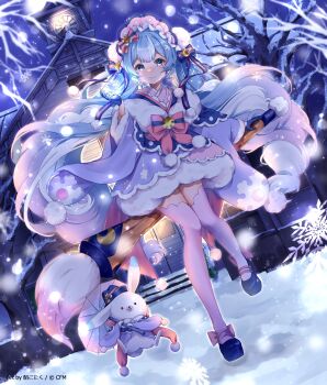 1girl animal aqua_hair blue_bonnet blue_eyes blue_gloves blue_shoes blush bonnet bow closed_mouth commentary_request cool_colored curly_hair dress footwear_bow full_body fur-trimmed_sleeves fur_trim giant_brush gloves gradient_legwear hair_between_eyes hair_bow hair_ornament half_gloves hatsune_miku highres holding holding_brush holding_paintbrush holding_umbrella japanese_clothes kimono layered_dress long_hair long_sleeves looking_at_viewer multicolored_hair night official_alternate_costume official_alternate_hairstyle outdoors paintbrush pink_bow pink_hair pink_thighhighs pom_pom_(clothes) pom_pom_hair_ornament rabbit roman_numeral shoes short_dress short_kimono snowflake_print snowflakes streaked_hair thighhighs touka_haru twintails two-tone_hair umbrella very_long_hair vocaloid wide_sleeves yuki_miku yuki_miku_(2023) zettai_ryouiki