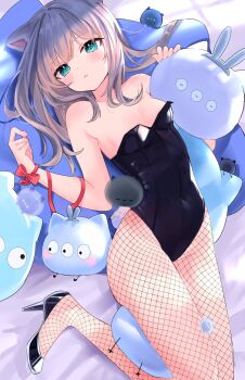 1girl animal_ears aqua_eyes black_leotard black_shoes bow closed_mouth commentary_request covered_navel creature fishnet_hiphighs fishnets foot_out_of_frame grey_hair haro_(1026_86) high_heels highres hiphighs indie_virtual_youtuber leotard long_hair looking_at_viewer lying nachoneko on_back parted_bangs pumps red_bow red_ribbon ribbon shoes solo strapless strapless_leotard virtual_youtuber wrist_bow