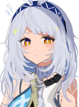 1girl absurdres bare_shoulders blue_hairband bright_pupils commentary_request dark-skinned_female dark_skin fingerless_gloves genshin_impact gloves grey_hair hairband highres long_hair looking_at_viewer magnet_8_8 mualani_(genshin_impact) orange_eyes simple_background solo upper_body white_background white_gloves white_pupils