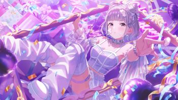 Rule 34 | 1girl, box, confetti, cream, cream on face, earrings, food, food on face, game cg, gift, gift box, green eyes, grey hair, idoly pride, jewelry, kana (idoly pride), official art, picture frame, solo