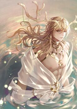 1boy abs absurdres alkaid_mcgrath alkaid_mcgrath_(spirit_world) antlers armlet bare_pectorals bare_shoulders blonde_hair chinese_commentary deer_antlers earrings glint gold_choker gold_necklace green_eyes hair_between_eyes head_chain highres hoop_earrings horn_ornament horns jewelry light_particles light_smile lips long_hair looking_at_viewer lovebrush_chronicles male_focus necklace nipples pectorals ripples robe see-through_clothes sideways_glance solo toned toned_male upper_body wading water white_robe wind yaqing