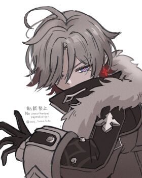 1boy ahoge black_gloves blue_eyes brown_coat brown_hair coat commentary_request covered_mouth earrings fur-trimmed_coat fur_trim genshin_impact gloves grey_hair hair_between_eyes hair_over_one_eye highres illuga_(genshin_impact) jewelry long_sleeves looking_at_viewer male_focus mole mole_under_eye short_hair simple_background solo touma_(owo_tooooma) twitter_username upper_body white_background