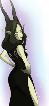 Rule 34 | 1girl, ass, ass focus, back, bare shoulders, black dress, breasts, brown dress, brown hair, cleavage, closed mouth, colored skin, dragon, dragon girl, dragon horns, dress, eniripsa, facial mark, fingernails, from behind, green hair, green skin, hands on own hips, highres, horns, huge ass, lady echo, long dress, long hair, long pointy ears, looking at viewer, looking back, pointy ears, sharp fingernails, simple background, skidblad, sleeveless, sleeveless dress, smile, solo, standing, wakfu, wavy hair, yellow eyes