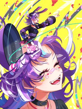 2girls absurdres black_choker black_shirt choker closed_eyes dual_persona highres indie_virtual_youtuber long_hair michi_mochievee michi_mochievee_(teen) mini_person minigirl multicolored_hair multiple_girls nail_polish open_mouth purple_hair purple_nails red_skirt shirt skirt streaked_hair virtual_youtuber white_hair yuarima2