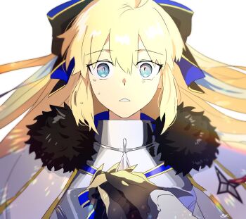 aesc_(fate) aesc_(savior)_(fate) ahoge armor armored_dress black_bow black_fur black_gloves blonde_hair blue_eyes blue_ribbon bow dress fate/grand_order fate_(series) fur_trim gloves hair_between_eyes hair_bow highres long_hair open_mouth ornament pirohi_(pirohi214) ribbon star_(symbol) sunlight teeth twintails white_background white_ribbon