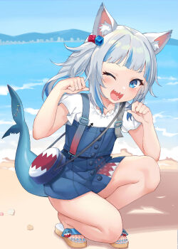 1girl beach blue_eyes blue_hair blue_sky blunt_bangs blush clothing_request commentary_request day fins fish_tail full_body gawr_gura hair_ornament highres hololive hololive_english looking_at_viewer medium_hair multicolored_hair nail_polish ocean one_eye_closed open_mouth outdoors sandals shark_tail sharp_teeth shirt short_sleeves silver_hair sky smile solo squatting streaked_hair tail teeth toenail_polish toenails virtual_youtuber white_shirt xuan_chu