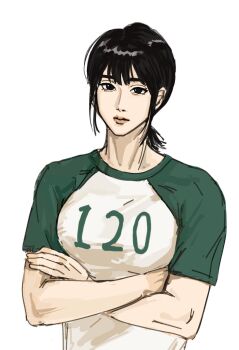 1girl 2ckelasie bare_arms black_eyes black_hair cho_hyun-ju closed_mouth commentary crossed_arms green_shirt hair_between_eyes highres lips looking_at_viewer low_ponytail medium_hair ponytail raglan_sleeves shirt short_ponytail short_sleeves simple_background solo squid_game toned toned_female two-tone_shirt upper_body white_background white_shirt