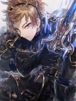 1boy armor belt black_armor black_belt black_bodysuit black_cape black_gloves black_hairband bodysuit brown_eyes brown_hair cape commentary_request gloves gran_(granblue_fantasy) granblue_fantasy hairband highres holding holding_sword holding_weapon jhm_xyz looking_at_viewer messy_hair relic_buster_(granblue_fantasy) short_hair shoulder_armor simple_background sword weapon