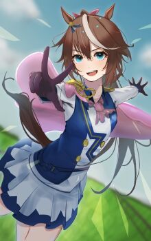 1girl absurdres animal_ears black_gloves black_vest blue_eyes blue_sky blue_trim blue_vest brown_hair commentary_request gloves hair_between_eyes hands_up highres horse_ears horse_girl horse_tail long_hair looking_at_viewer open_mouth pleated_skirt sei_(bigaa) shirt skirt sky solo tail teeth tokai_teio_(peak_joy)_(umamusume) tokai_teio_(umamusume) two-tone_skirt two-tone_vest umamusume upper_teeth_only very_long_hair vest w white_background white_hair white_shirt