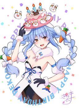 >_< 1girl :d absurdres animal_ears arm_up bare_shoulders birthday_cake black_gloves black_leotard blue_hair blush braid breasts brown_pantyhose cake candle closed_eyes closed_mouth commentary_request confetti detached_sleeves don-chan_(usada_pekora) dress fire food fur-trimmed_gloves fur_trim gloves hair_between_eyes happy_birthday highres hololive kiritoma leotard looking_at_viewer multicolored_hair open_mouth pantyhose pekomon_(usada_pekora) puffy_short_sleeves puffy_sleeves rabbit-shaped_pupils rabbit_ears red_eyes short_eyebrows short_sleeves signature simple_background small_breasts smile strapless strapless_dress strapless_leotard symbol-shaped_pupils thick_eyebrows twin_braids twintails two-tone_hair usada_pekora usada_pekora_(1st_costume) white_background white_dress white_hair white_sleeves xd