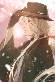 1boy black_gloves black_hat bright_pupils brown_eyes cherry_blossoms commentary_request fate/grand_order fate_(series) glasses gloves hanasaka_no_okina_(fate) hat highres kin_mokusei light_smile long_hair looking_at_viewer male_focus mole mole_under_eye ponytail solo white_hair white_pupils