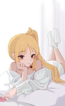 1girl =_= absurdres ahoge blob blonde_hair blue_eyes blush bocchi_the_rock! cherry closed_mouth clothes_pull commentary crossed_legs food food_in_mouth fruit gotoh_hitori gotoh_hitori_(tsuchinoko) hand_on_own_cheek hand_on_own_face hand_up head_tilt heart highres ijichi_nijika jianshu legs_up long_hair looking_at_viewer lying multiple_girls off_shoulder on_bed on_stomach side_ponytail sidelocks simple_background smile socks solo straight_hair sweater sweater_pull undershirt very_long_hair white_background white_socks white_sweater yellow_eyes