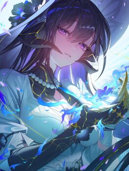 1girl absurdres black_gloves black_hair black_horns breasts colored_inner_hair commentary constance_(honkai:_star_rail) dress elbow_gloves gloves hair_between_eyes hand_up hat heng_(hang_1004) highres honkai:_star_rail honkai_(series) horns large_breasts long_hair looking_at_viewer multicolored_hair parted_lips purple_eyes purple_hair solo upper_body white_dress white_hat