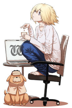1girl bags_under_eyes barefoot blonde_hair blue_eyes blue_pants bubba_(watson_amelia) chair coffee coffee_mug computer cosplay crossdressing crossdressing_(ftm) cup death_note deerstalker denim dog feet haraya_manawari hat highres holding holding_cup hololive hololive_english jeans l_(death_note) l_(death_note)_(cosplay) long_sleeves monitor mug office_chair pants parody shirt simple_background solo sugar_cube swivel_chair virtual_youtuber watson_amelia white_shirt