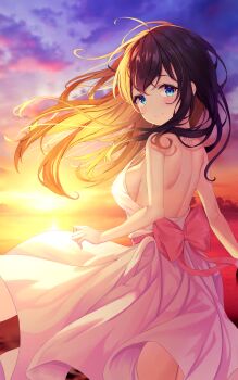 1girl absurdres ahoge back_bow bare_shoulders black_hair blonde_hair blue_eyes blush bow breasts closed_eyes cloud commentary_request dress evening floating_hair gradient_sky halter_dress halterneck highres horizon long_hair looking_back medium_breasts monmo_mu multicolored_hair ocean original outdoors pink_bow pink_dress revision sideboob sky sleeveless sleeveless_dress smile solo strap_gap sunset water