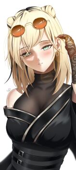 1girl absurdres aqua_eyes black_gloves black_kimono black_streaks blonde_hair breasts commentary double_bun earrings eyewear_on_head gloves hair_bun hand_up highres hololive hololive_dev_is japanese_clothes jewelry kimono koganei_niko koganei_niko_(new_year) lace lace_gloves large_breasts looking_at_viewer luke_s_(artist) multicolored_hair official_alternate_costume parted_lips short_hair simple_background single_off_shoulder slit_pupils solo streaked_hair sunglasses virtual_youtuber white_background