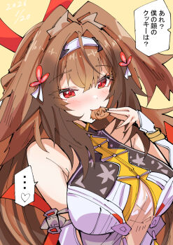 Rule 34 | ..., 1girl, breasts, brown hair, commentary request, dated, eating, food, hairband, large breasts, long hair, looking at viewer, nodachi (nodati51), red eyes, solo, speech bubble, spoken ellipsis, translation request, upper body, white hairband, wise (zenless zone zero), ye shunguang, yellow background, zenless zone zero
