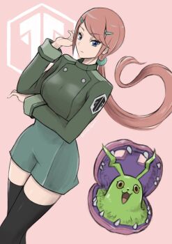 1girl 1other arm_across_waist blue_eyes commentary_request digimon digimon_(creature) digimon_beatbreak green_jacket green_romper hair_ornament hairclip hand_up highres insignia jacket kanuma_hotaruko long_hair low_ponytail mas_square oyster ponytail red_hair shakomon yellow_eyes