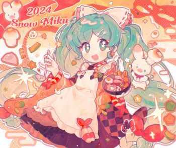 1girl :d apron blue_eyes blush bow bowl brown_kimono brown_skirt character_name cowboy_shot fanqiealxe food green_hair hair_bow hatsune_miku highres holding holding_bowl holding_ladle japanese_clothes kimono ladle long_hair long_sleeves looking_at_viewer open_mouth outline pleated_skirt rabbit_yukine skirt smile solo soup twintails vocaloid white_apron white_bow white_outline wide_sleeves yuki_miku yuki_miku_(2024)