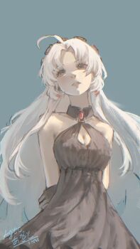 1girl agito_(agitoishere) ahoge alternate_costume aqua_eyes arms_behind_back bare_shoulders black_dress black_gloves breasts carlotta_(wuthering_waves) cleavage commentary_request cowboy_shot dress earrings gloves halter_dress halterneck highres holding_own_arm jewelry large_breasts long_hair parted_bangs parted_lips signature solo very_long_hair wuthering_waves