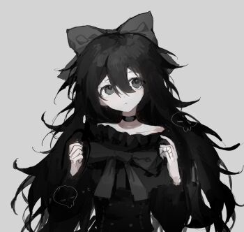 1girl black_bow black_choker black_eyes black_hair black_shirt bow chinese_commentary choker closed_mouth commentary_request grey_background hair_between_eyes hair_bow hands_up head_tilt highres long_hair long_sleeves off-shoulder_shirt off_shoulder original shirt simple_background solo vihua6