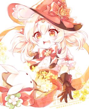 1girl blonde_hair bow bowtie brown_gloves commentary_request cropped_legs dodoco_(genshin_impact) flower genshin_impact gloves hat hat_bow highres klee_(blossoming_starlight)_(genshin_impact) klee_(genshin_impact) looking_at_viewer open_mouth pointy_ears puffy_short_sleeves puffy_sleeves red_bow red_bowtie red_eyes red_hat red_skirt shirt short_sleeves short_twintails simple_background skirt smile solo teeth thistle_lapis twintails twitter_username upper_teeth_only vision_(genshin_impact) watermark white_background white_shirt witch_hat yellow_flower