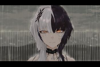 1girl absurdres black_choker black_hair chainsaw_man choker closed_mouth grey_hair highres hololive hololive_english kurochanai long_hair looking_at_viewer makeup multicolored_hair outdoors rain runny_makeup scene_reference shiori_novella shiori_novella_(1st_costume) solo split-color_hair two-tone_hair virtual_youtuber yellow_eyes