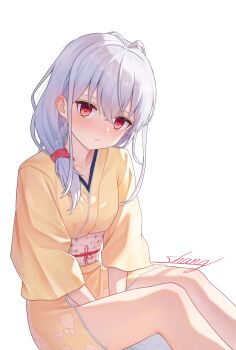 1girl absurdres antenna_hair artist_name between_legs blush braid bright_pupils closed_mouth collarbone cowboy_shot crossed_bangs ear_blush embarrassed fanged_bangs fu_shang hair_behind_ear hair_between_eyes hair_over_shoulder hair_tie hand_between_legs highres japanese_clothes kimono kotoyose_fumino long_hair looking_at_viewer low_side_ponytail nose_blush nukigee_mitai_na_shima_ni_sunderu_watashi_wa_dou_surya_ii_desu_ka? obi obijime print_sash red_eyes sash short_kimono signature simple_background sitting sleeves_past_wrists solo white_background white_hair white_pupils yellow_kimono