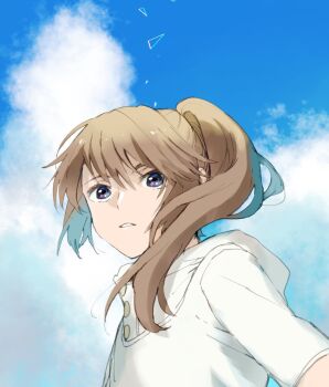 1boy blue_sky brown_hair cloud hood hood_down hooded_jacket jacket long_hair looking_at_viewer male_focus michi_naka minashiro_soushi_(2) parted_lips ponytail purple_eyes sky solo soukyuu_no_fafner upper_body