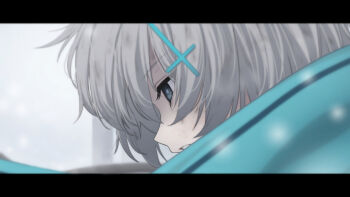 1girl aged_down amnesia blue_archive blue_eyes blue_scarf blurry bruise commentary cross_hair_ornament depth_of_field empty_eyes grey_hair hair_between_eyes hair_ornament injury junu_(jwoo5627) outdoors parted_lips profile revision scarf shiroko_(blue_archive) shiroko_(young)_(blue_archive) short_hair sidelocks snowing solo symbol-only_commentary