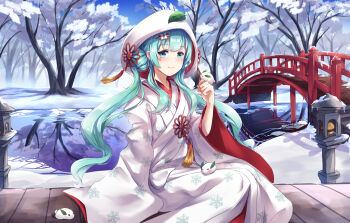 1girl absurdres aqua_eyes aqua_hair blush bridge closed_mouth hair_bun hair_ornament hatsune_miku highres japanese_clothes kimono lamppost leaf leaf_on_head long_hair long_sleeves looking_at_viewer official_alternate_costume official_alternate_hairstyle rea_skyart74 reflection reflective_liquid scenery shiromuku smile snow_on_tree snowflake_print snowflakes solo tree twintails uchikake vocaloid wataboushi white_kimono wide_sleeves winter wooden_bridge yuki_miku yuki_miku_(2013)