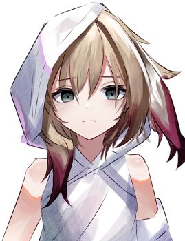 arknights bare_shoulders brown_hair closed_mouth commentary_request dress green_eyes hair_between_eyes hierda_(arknights) highres hood hood_up hooded_dress looking_at_viewer medium_hair multicolored_hair off_shoulder partial_commentary purple_hair simple_background streaked_hair upper_body white_background white_dress worried yoi_(a27963244)