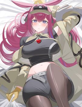 1girl absurdres animal_ears arknights arm_up black_shirt blush breasts bright_pupils brown_pantyhose closed_mouth commentary diamond-shaped_pupils diamond_(shape) english_commentary gloves hair_between_eyes highres large_breasts long_hair looking_at_viewer lying midriff multicolored_hair navel on_back pantyhose pink_hair purple_eyes ray_(arknights) shirt solo spam_(spamham4506) streaked_hair symbol-shaped_pupils visor_cap white_pupils yellow_gloves