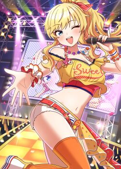1girl blonde_hair blue_eyes bow breasts cleavage concert crop_top hair_bow high_ponytail highres holding holding_microphone idol idolmaster idolmaster_cinderella_girls large_breasts long_hair looking_at_viewer micro_shorts microphone midriff navel niban_(puka_0507) ohtsuki_yui one_eye_closed open_mouth orange_thighhighs ponytail screen scrunchie shorts smile solo stage stage_lights thighhighs wavy_hair white_scrunchie white_shorts wrist_scrunchie