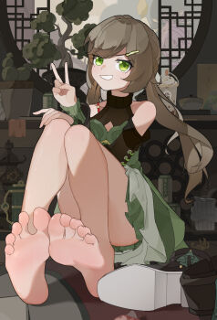 1girl barefoot brown_hair feet green_eyes grin highres honkai:_star_rail honkai_(series) long_hair looking_at_viewer mi_si_lei_da_ke qingque_(honkai:_star_rail) shoes smile soles toes unworn_shoes v