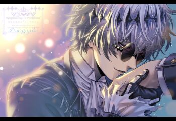 1boy aogiyuki black_crown commentary_request crown diamond_hairband formal_clothes gloves highres jacket long_sleeves male_focus missing_tooth pinstripe_jacket pinstripe_pattern pinstripe_suit pinstripe_vest round_eyewear short_hair skeleton_print skully_j._graves smile solo striped_clothes striped_vest suit sunglasses twisted_wonderland vertical-striped_clothes vertical-striped_vest vest white_hair