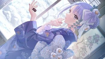 1girl back_bow blue_hair blue_kimono bow commentary dutch_angle fingernails floral_print game_cg idolmaster idolmaster_shiny_colors indoors japanese_clothes kimono looking_to_the_side makeup nail_polish official_alternate_costume official_art purple_eyes rouge_(makeup) single_sidelock snow solo suzuki_hana third-party_source