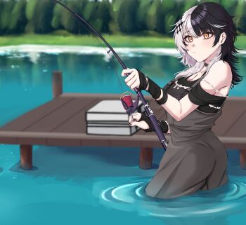 1girl black_hair black_nails day dock fishing fishing_line fishing_rod grey_hair grey_overalls highres holding holding_fishing_rod hololive hololive_english lake long_hair mmneko multicolored_hair outdoors overalls shiori_novella solo split-color_hair two-tone_hair virtual_youtuber yellow_eyes